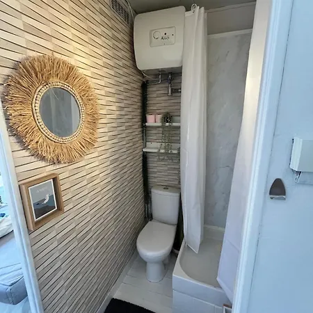 아파트 Petit Cocoon Face Au Chateau De *